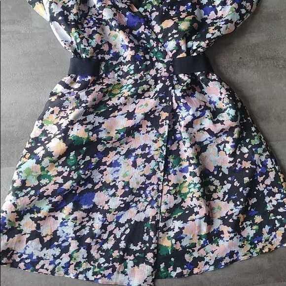 Womens size small dress - Picture 2 of 2